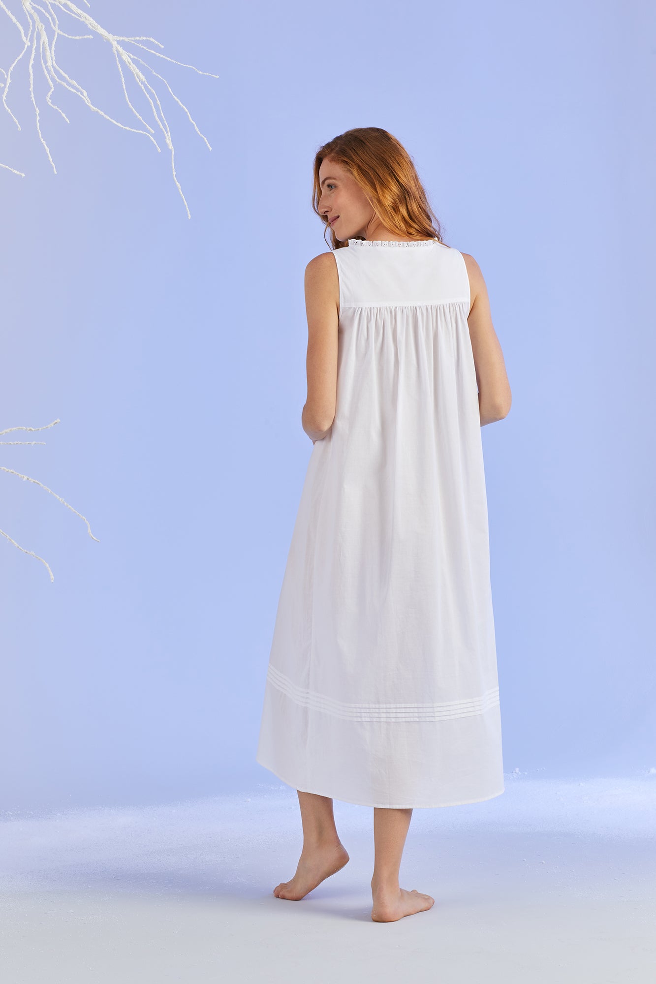White Cotton And Blackwatch Tartan Sleeveless Nightgown